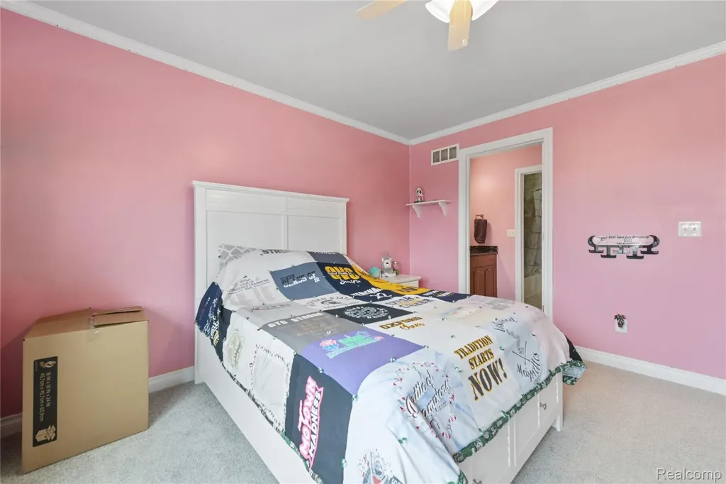 801 Watersmeet Drive Oxford Charter Township MI 48371