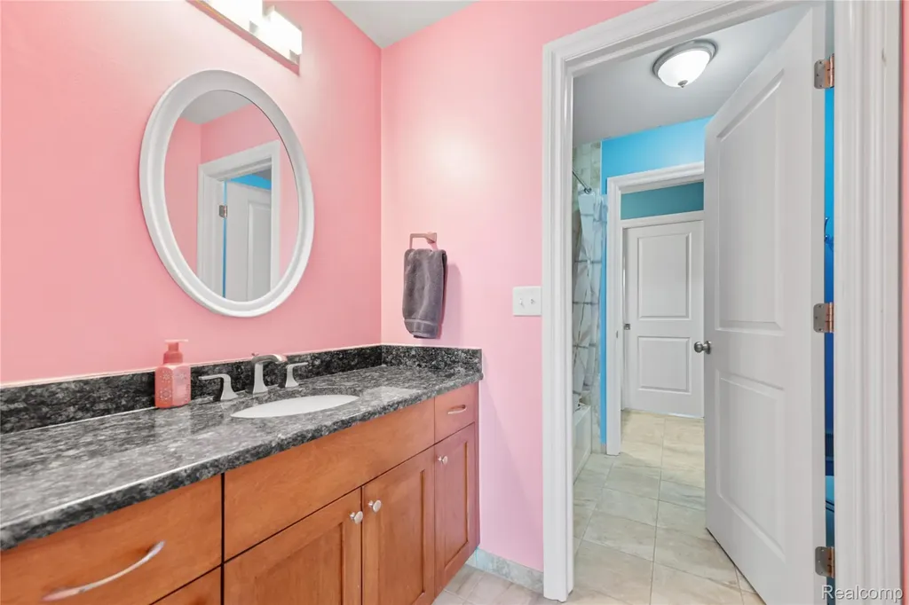 801 Watersmeet Drive Oxford Charter Township MI 48371