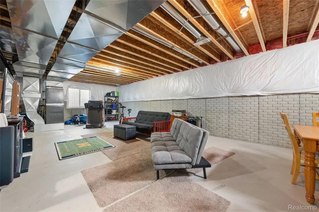 801 Watersmeet Drive Oxford Charter Township MI 48371