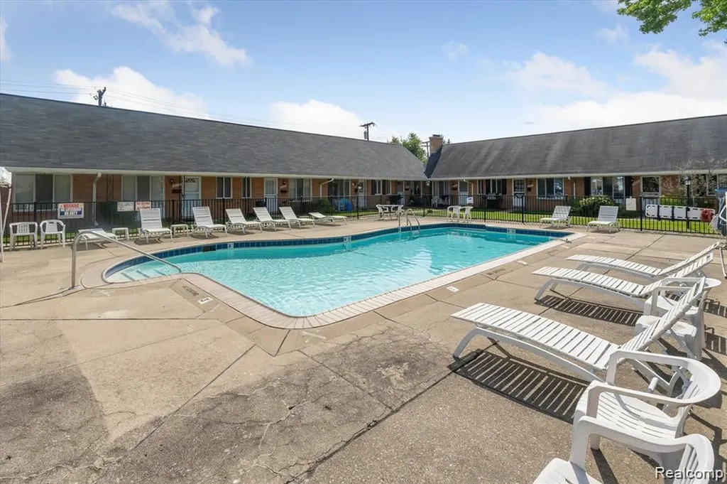 8203 Huntington Street Westland City MI 48185