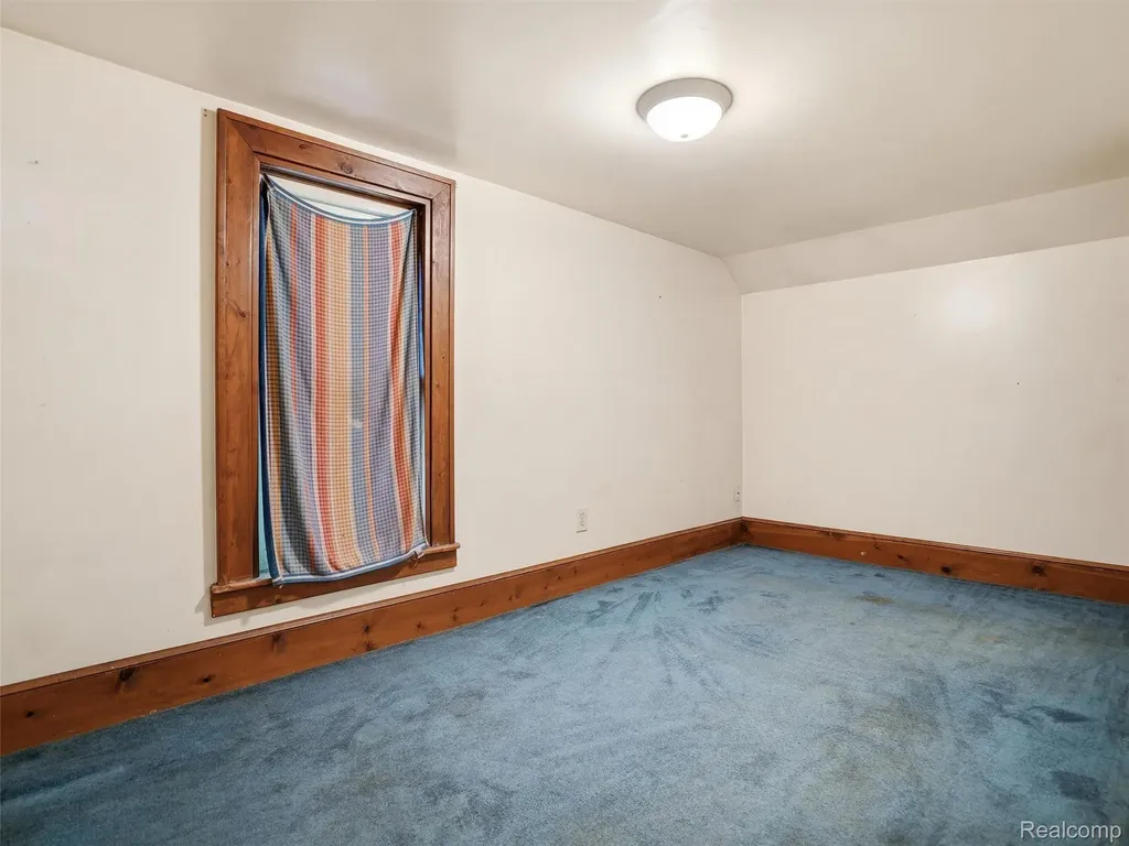 69 E Burdick Street Oxford Village MI 48371
