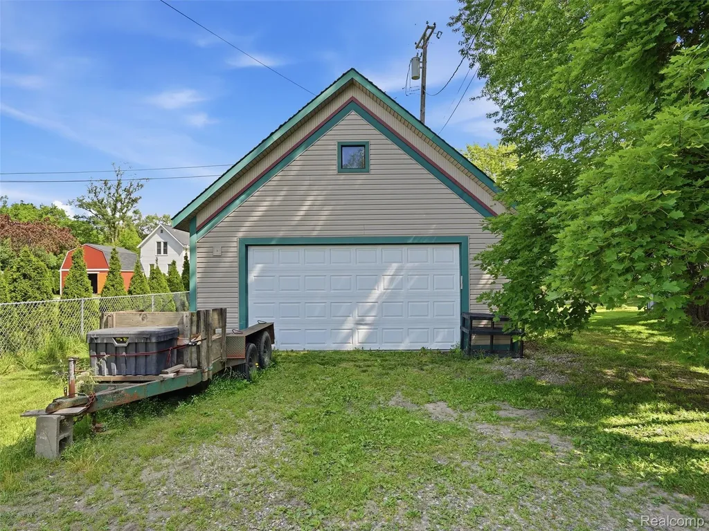 69 E Burdick Street Oxford Village MI 48371