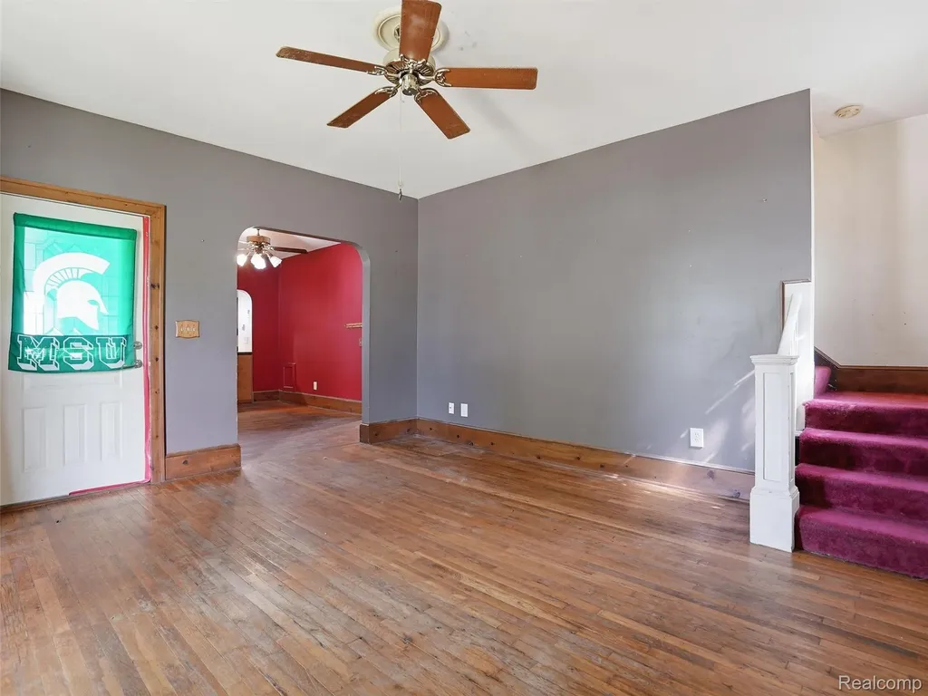 69 E Burdick Street Oxford Village MI 48371