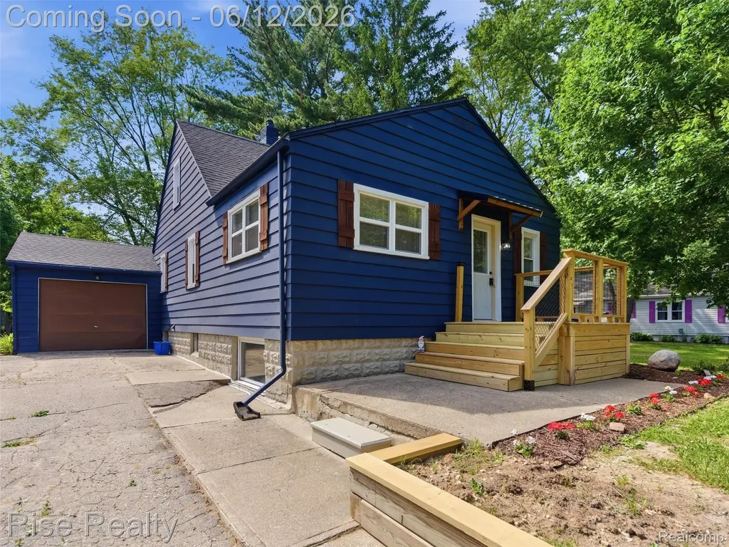 2449 N Genesee Road Burton City MI 48509
