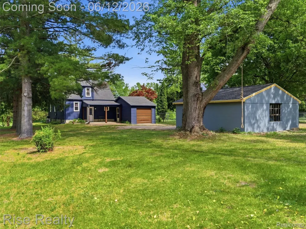 2449 N Genesee Road Burton City MI 48509