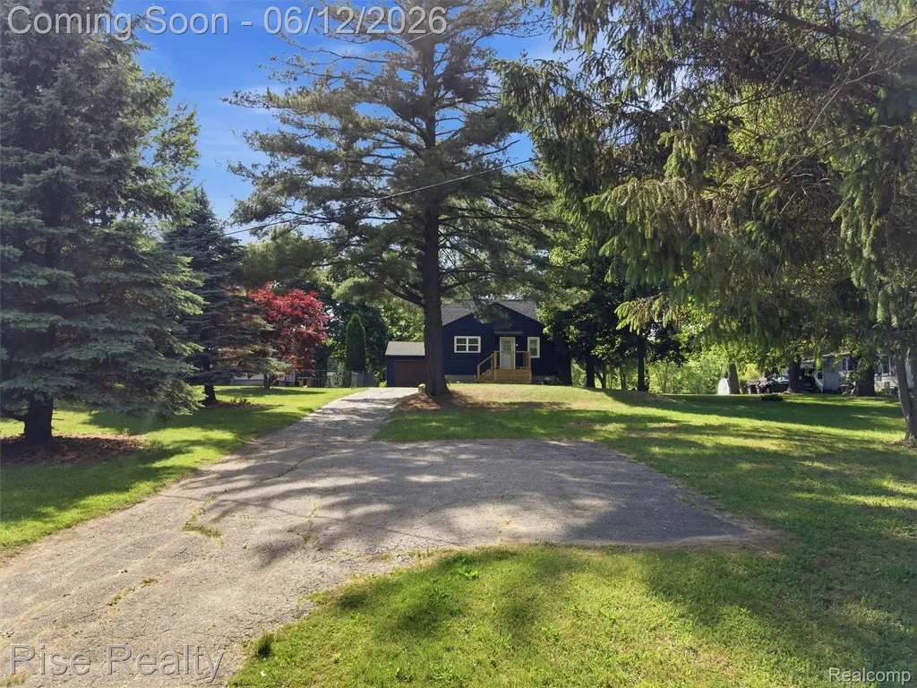 2449 N Genesee Road Burton City MI 48509