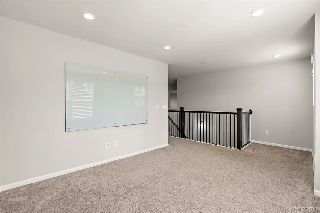31065 Tremont Lane Beverly Hills Village MI 48025