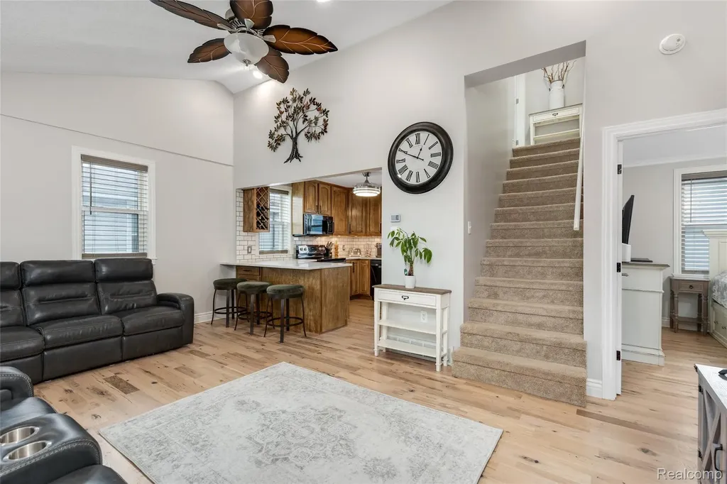 9474 Thames Boulevard White Lake Charter Township MI 48386
