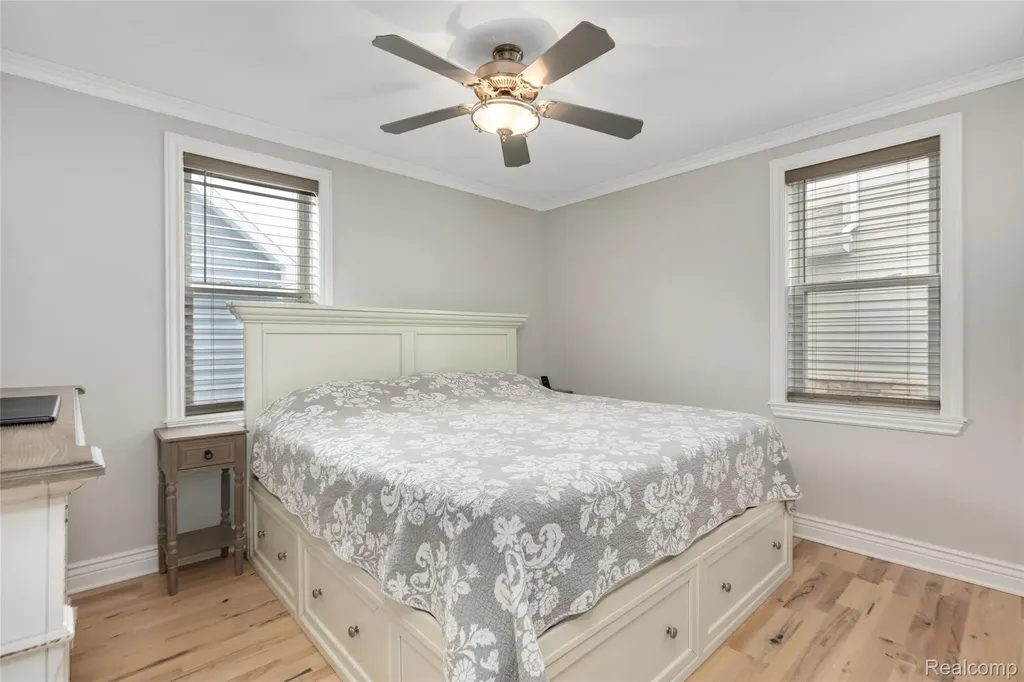 9474 Thames Boulevard White Lake Charter Township MI 48386