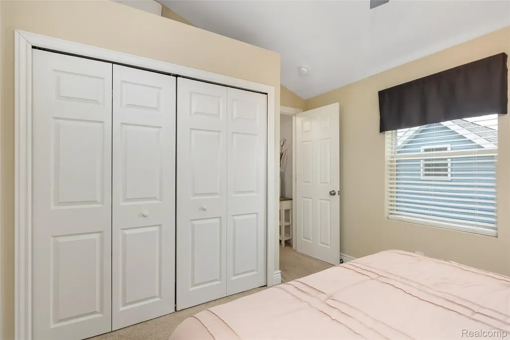 9474 Thames Boulevard White Lake Charter Township MI 48386