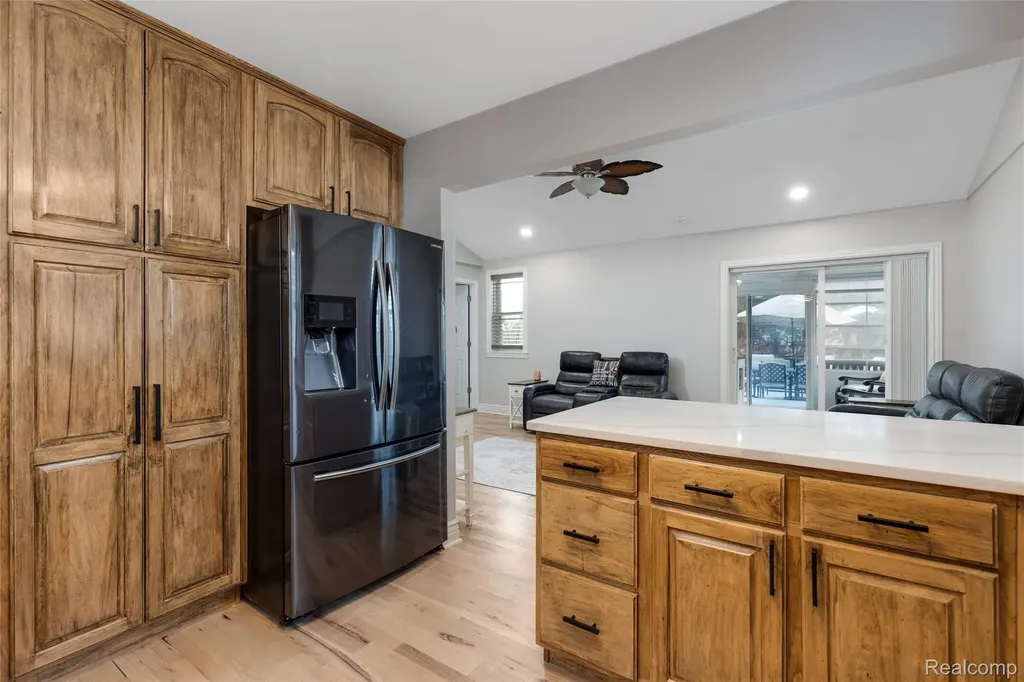 9474 Thames Boulevard White Lake Charter Township MI 48386
