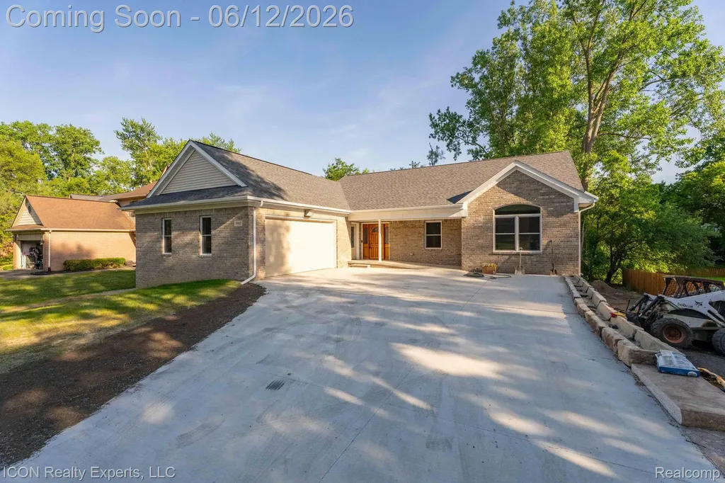 3907 Pontiac Lake Road Waterford Charter Township MI 48328