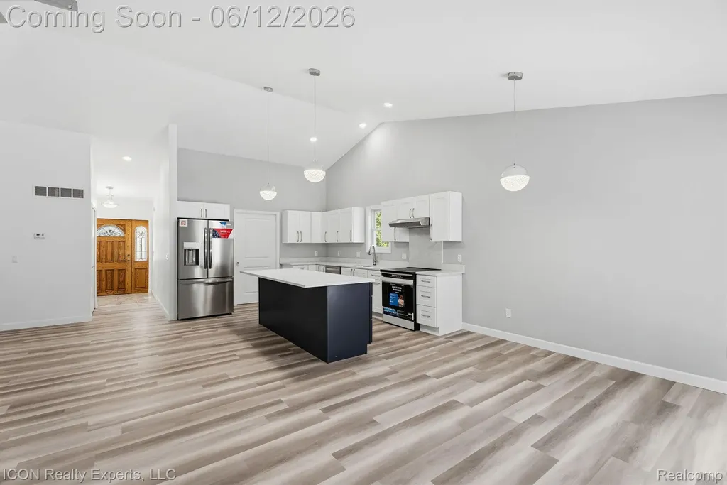 3907 Pontiac Lake Road Waterford Charter Township MI 48328