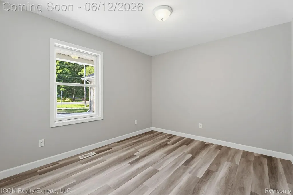 3907 Pontiac Lake Road Waterford Charter Township MI 48328