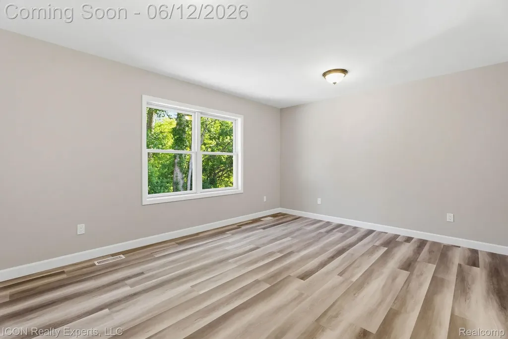 3907 Pontiac Lake Road Waterford Charter Township MI 48328