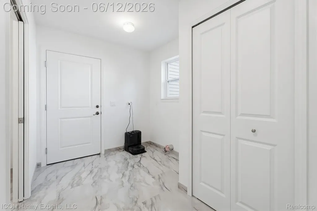 3907 Pontiac Lake Road Waterford Charter Township MI 48328