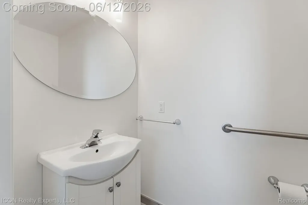 3907 Pontiac Lake Road Waterford Charter Township MI 48328