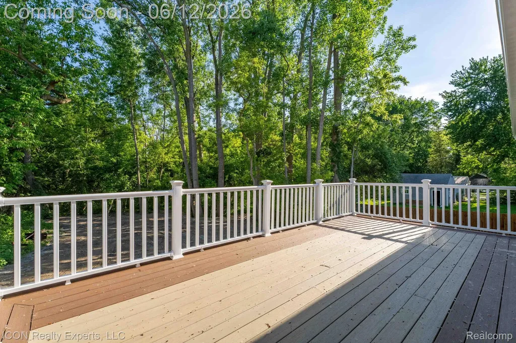 3907 Pontiac Lake Road Waterford Charter Township MI 48328