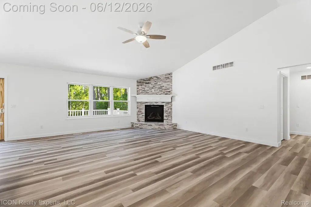 3907 Pontiac Lake Road Waterford Charter Township MI 48328