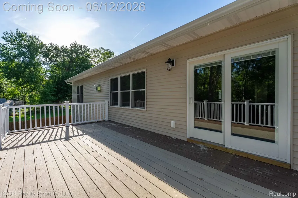 3907 Pontiac Lake Road Waterford Charter Township MI 48328