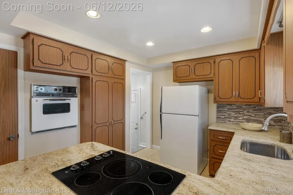 1924 Newman Street Trenton City MI 48183