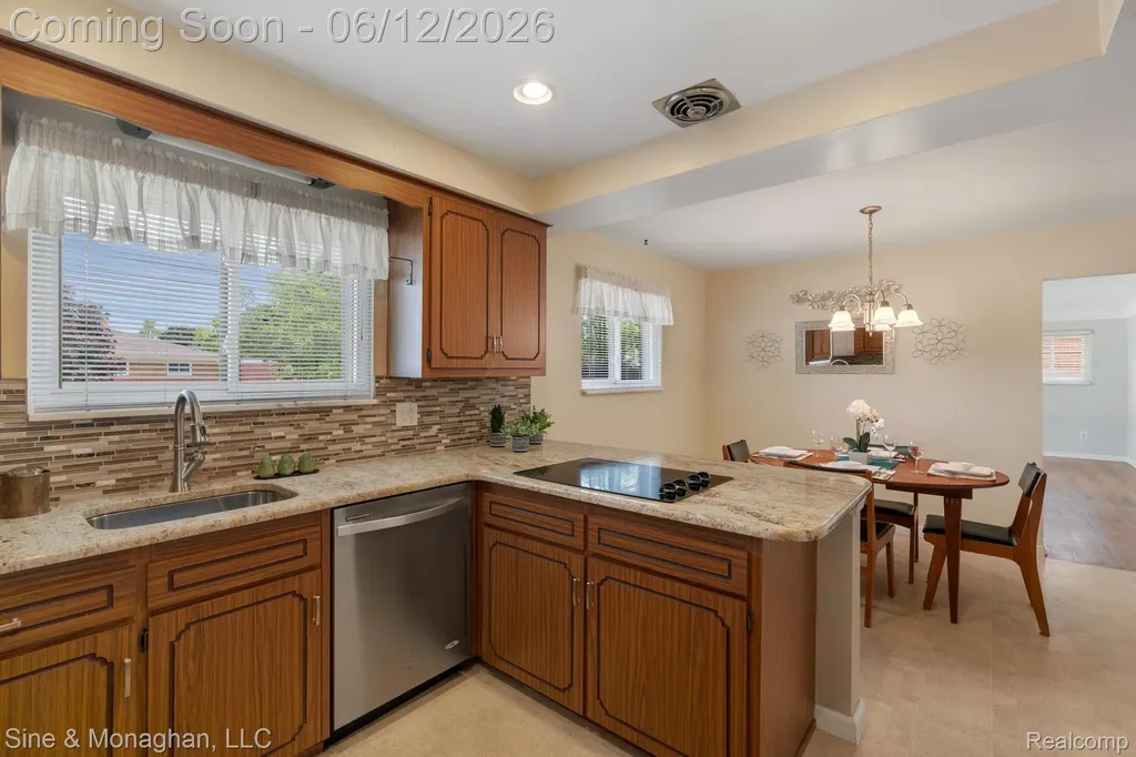 1924 Newman Street Trenton City MI 48183