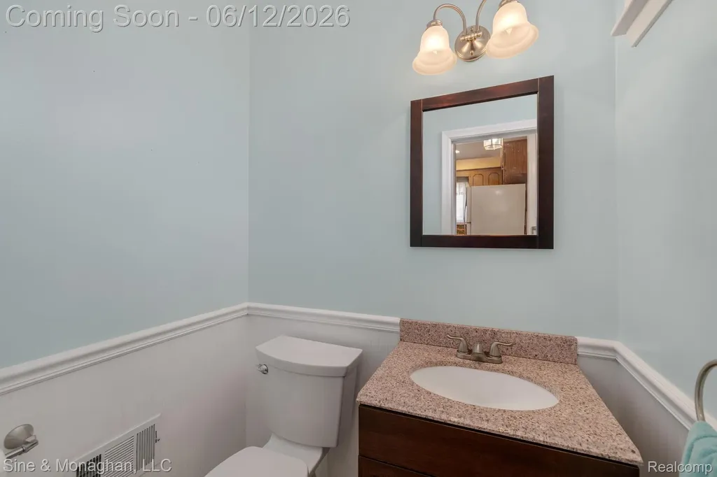 1924 Newman Street Trenton City MI 48183