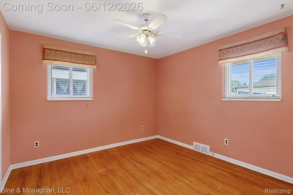 1924 Newman Street Trenton City MI 48183