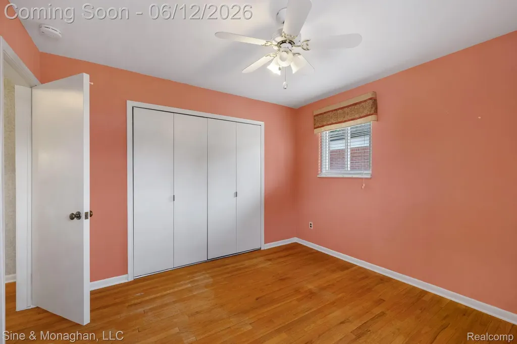 1924 Newman Street Trenton City MI 48183
