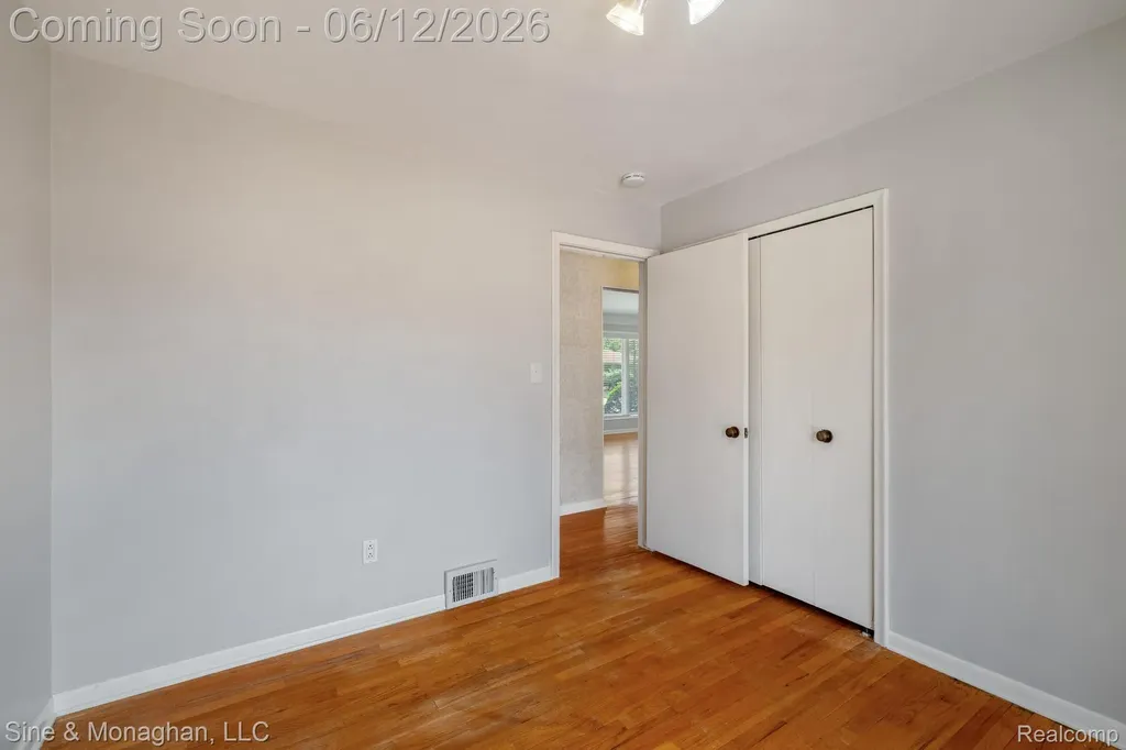 1924 Newman Street Trenton City MI 48183
