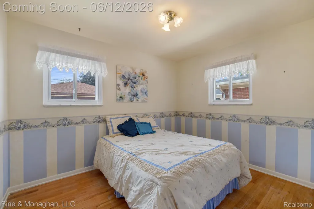 1924 Newman Street Trenton City MI 48183