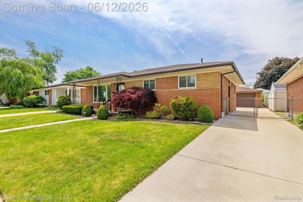 1924 Newman Street Trenton City MI 48183