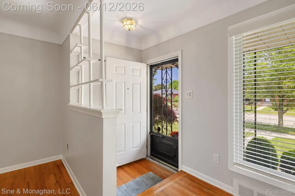 1924 Newman Street Trenton City MI 48183
