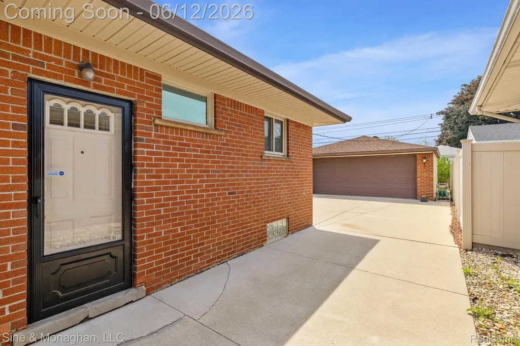 1924 Newman Street Trenton City MI 48183