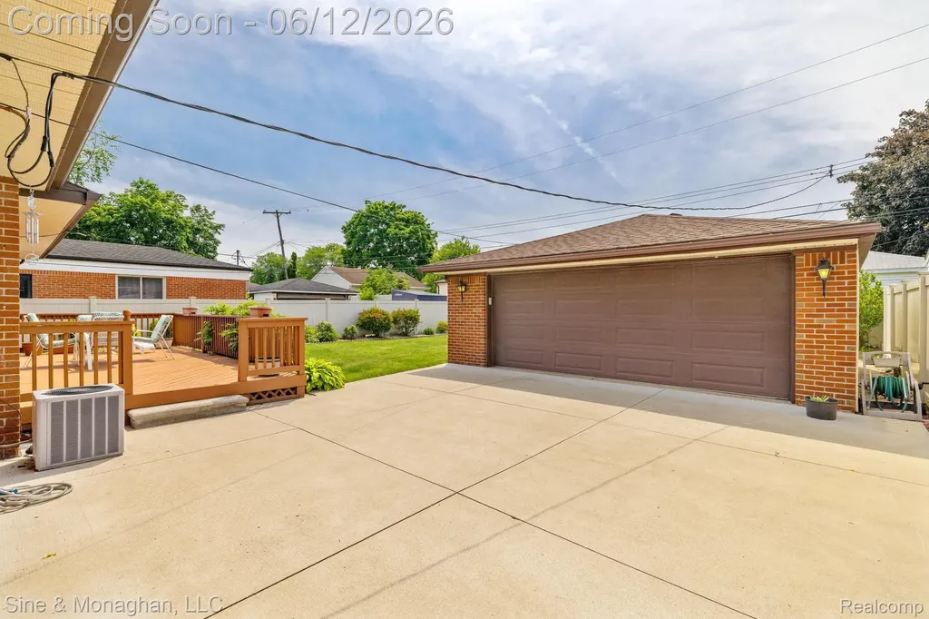 1924 Newman Street Trenton City MI 48183