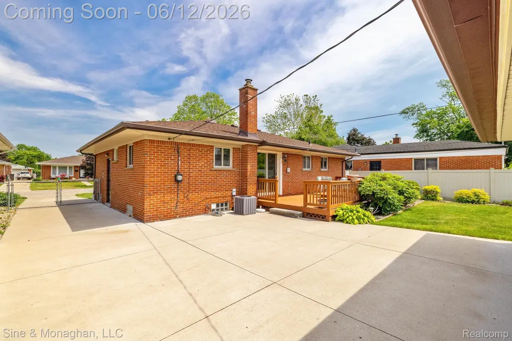 1924 Newman Street Trenton City MI 48183