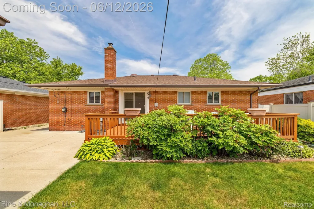 1924 Newman Street Trenton City MI 48183