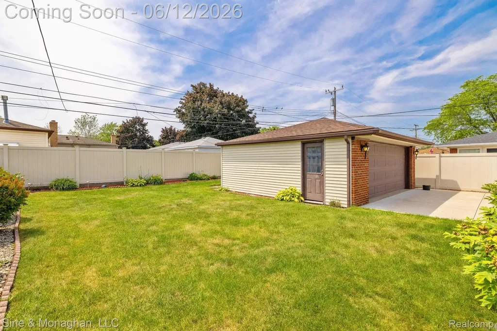 1924 Newman Street Trenton City MI 48183