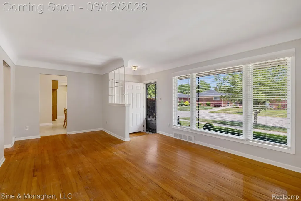 1924 Newman Street Trenton City MI 48183