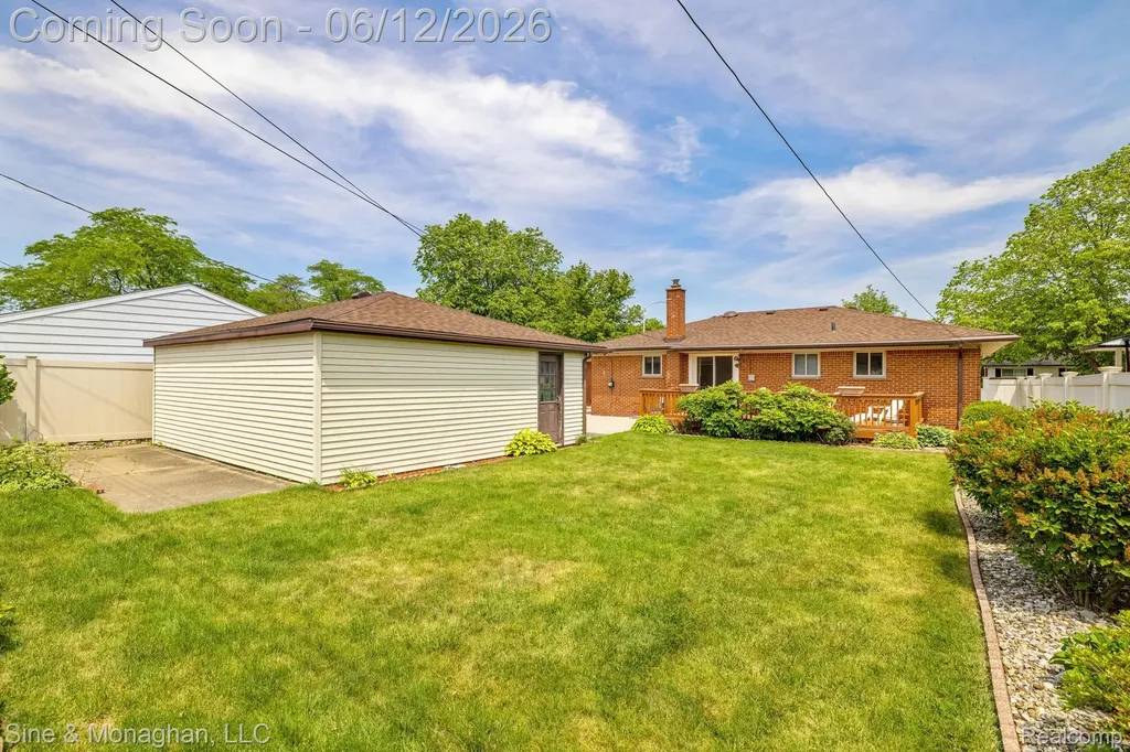1924 Newman Street Trenton City MI 48183