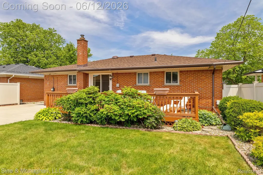 1924 Newman Street Trenton City MI 48183