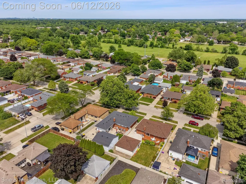 1924 Newman Street Trenton City MI 48183