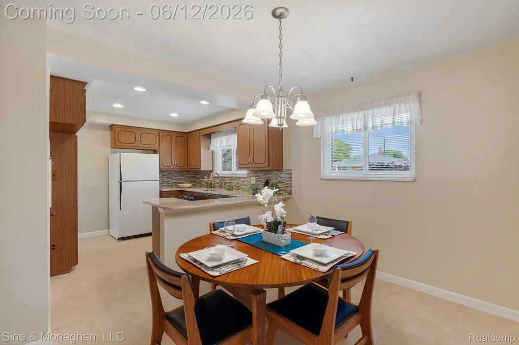 1924 Newman Street Trenton City MI 48183