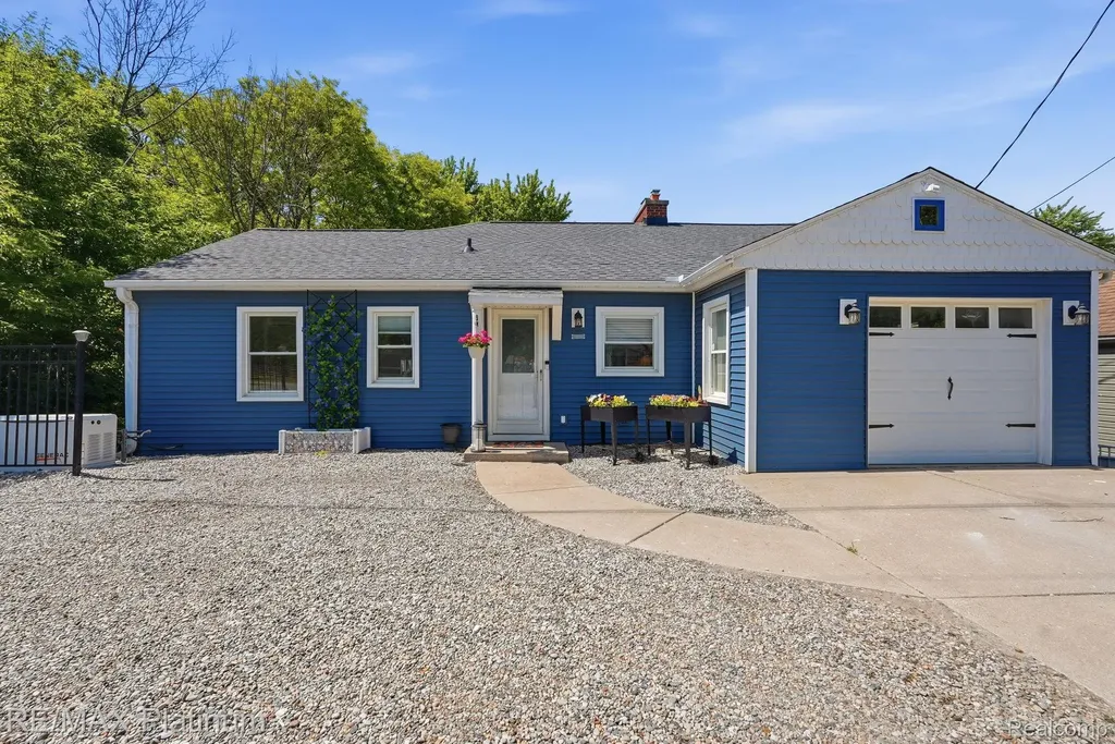 Genoa Township MI, 1612 S Hughes Road