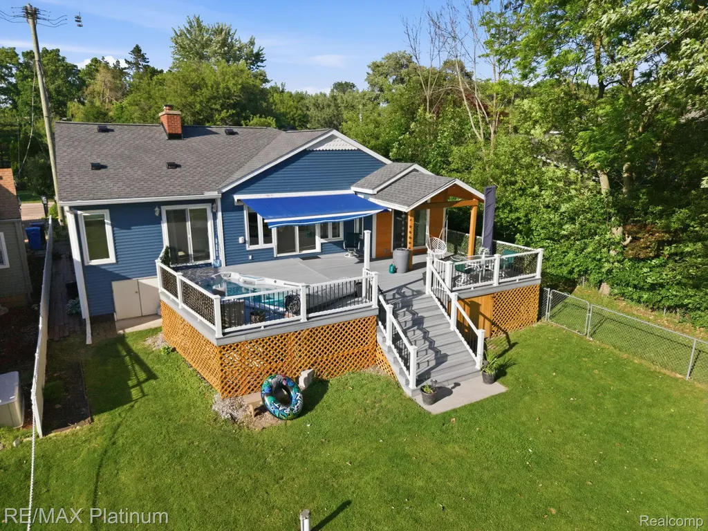 1612 S Hughes Road Genoa Township MI 48114