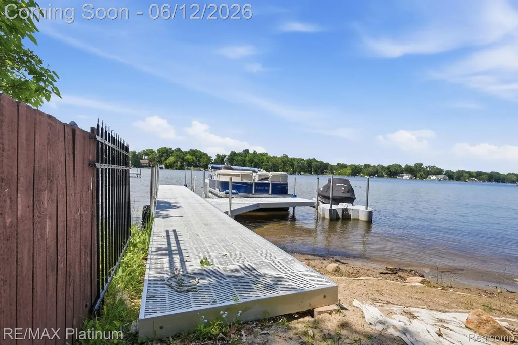 1612 S Hughes Road Genoa Township MI 48114