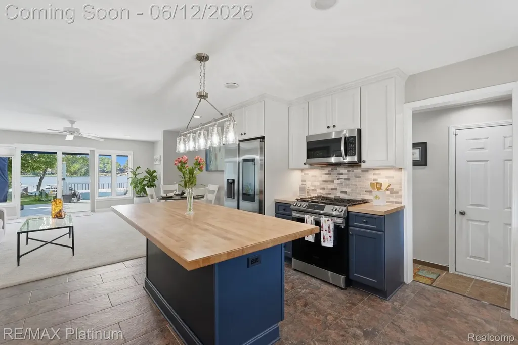 1612 S Hughes Road Genoa Township MI 48114