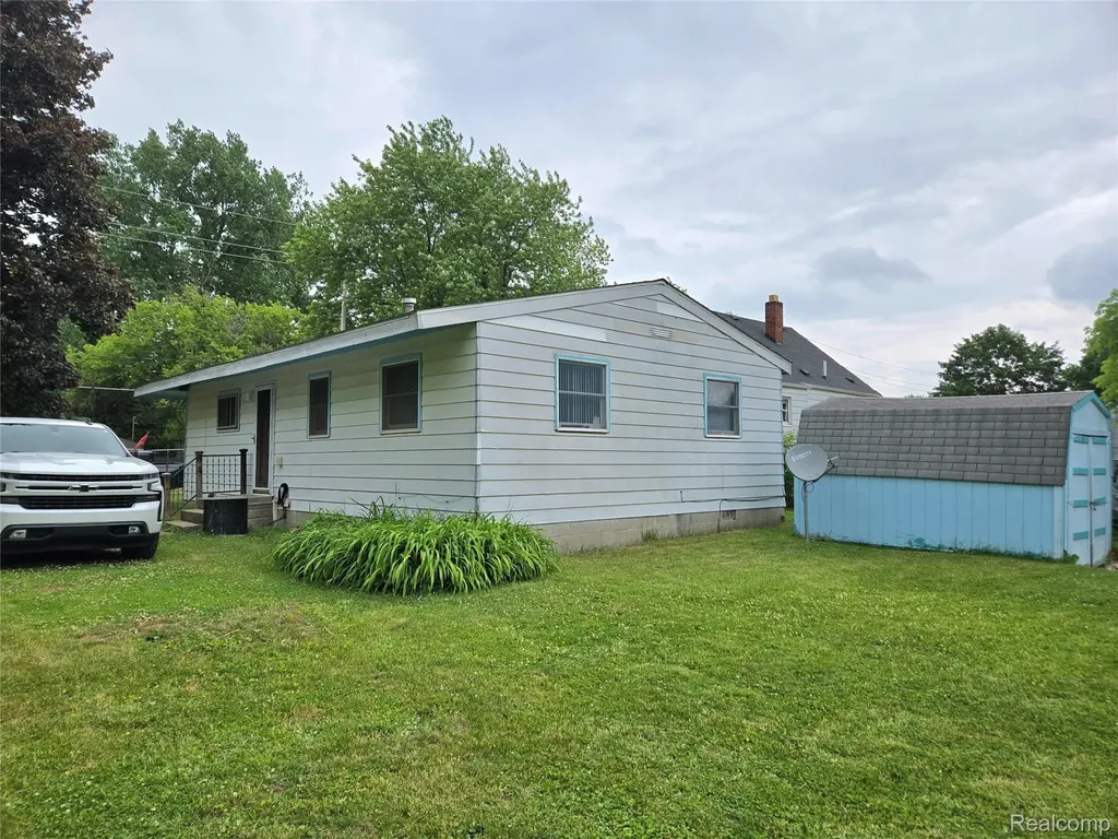 3433 W Mott Avenue Mt. Morris Township MI 48504