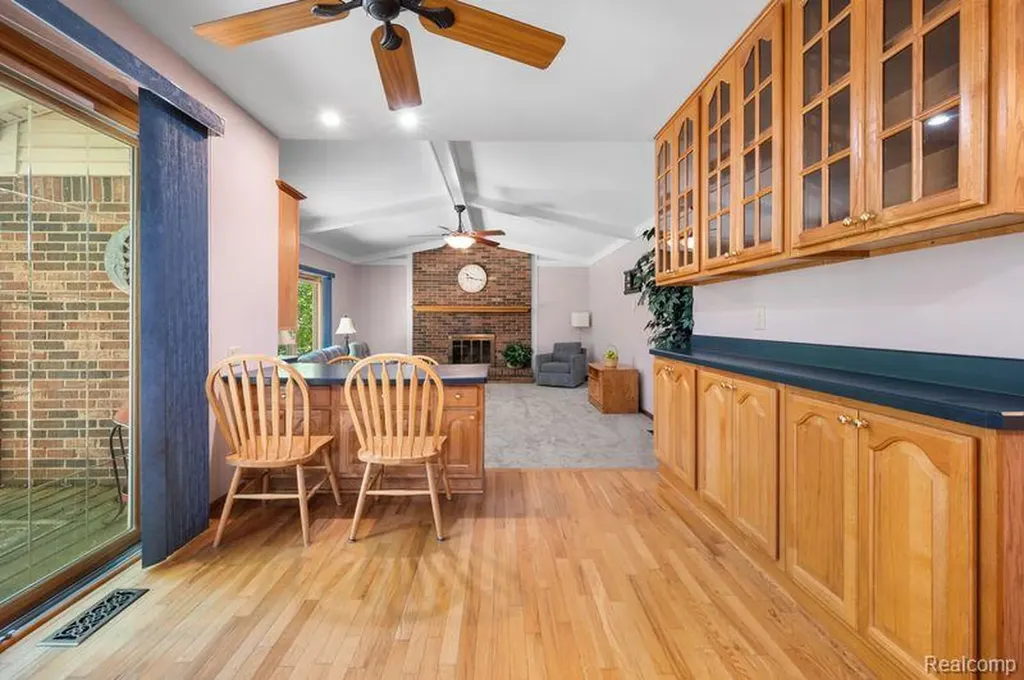 34230 Fonville Court Livonia City MI 48152