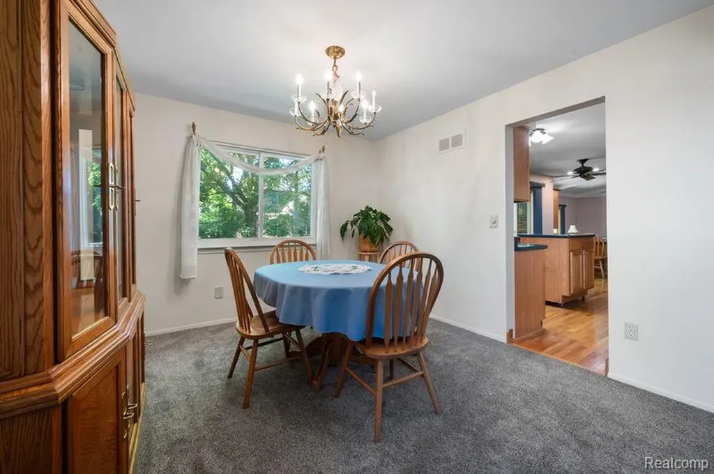 34230 Fonville Court Livonia City MI 48152